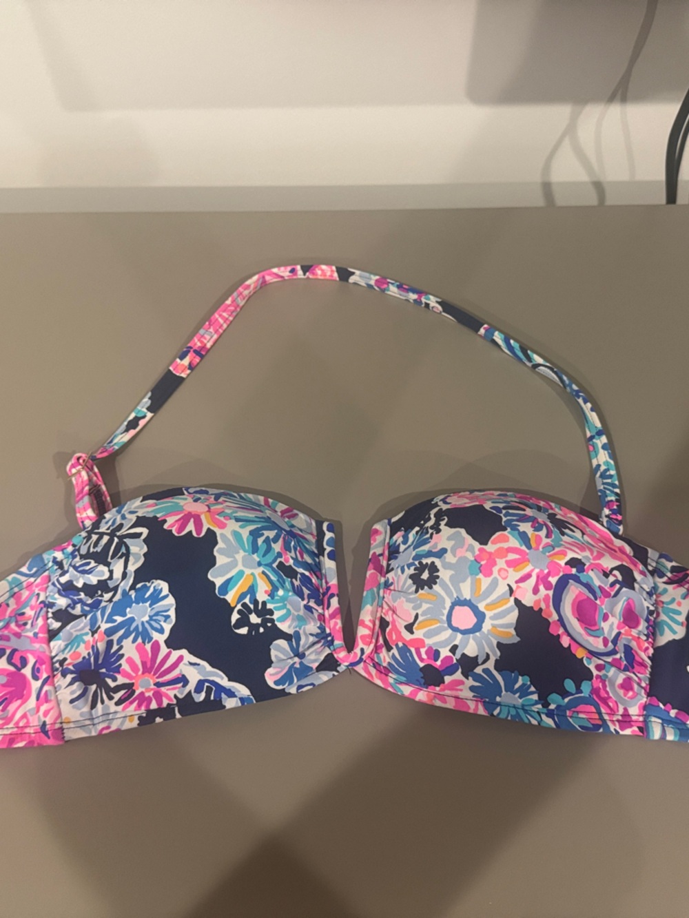 Lilly Pulitzer Niall print  swim top with Gold Buckle. Removable straps. Worn 2x